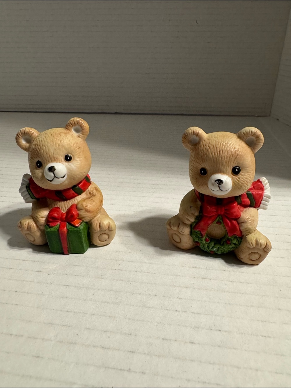 Vintage Homco Christmas Bears Home Interiors porcelain bisque 5104. Set Of 2